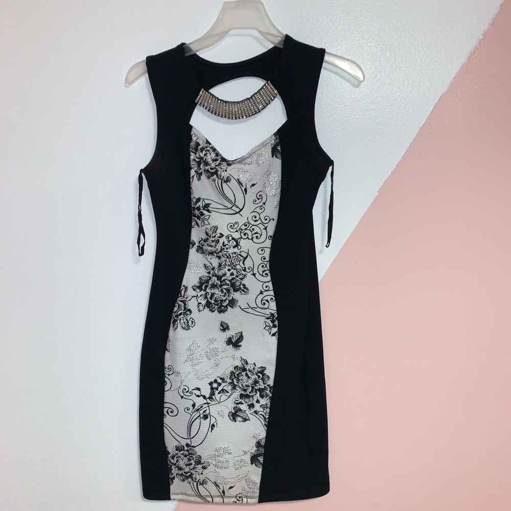 graduation/party dress🤍